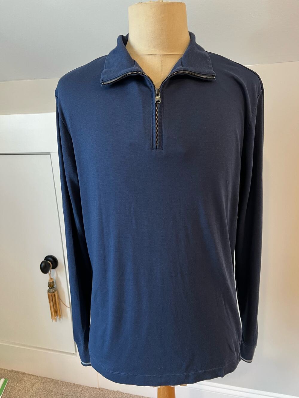 Banana Republic MENS 100% cotton long sleeve